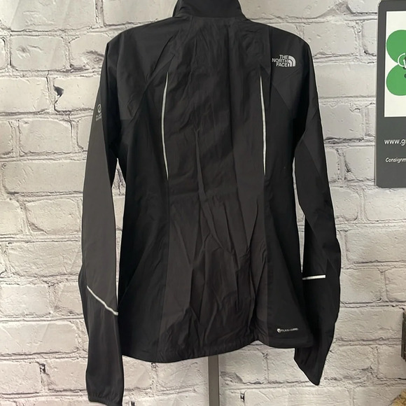 The north face running jacket medium - Picture 2 of 7